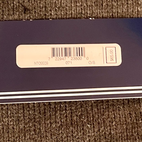 Nautica 2 Piece Hat & Scarf Set - NWT - Picture 4 of 5